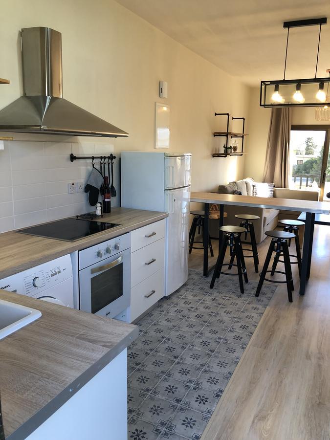 Evitas House Paphos ภายนอก รูปภาพ